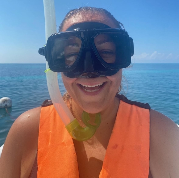 Meet your Posher, Brenna - Picture 1 of 1